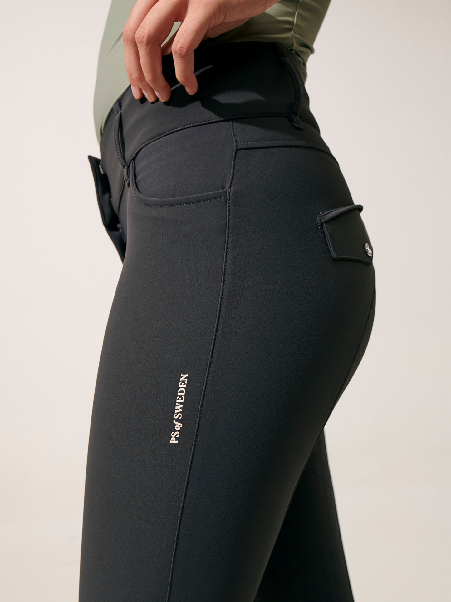 Pantalon d'équitation à grip aux genoux pour femmes Martina Gris Foncé de PS of Sweden